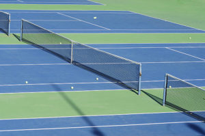 L'entretien terrain de tennis à Nice joue un rôle crucial. En effet, la qualité du jeu dépend grandement de l'état du terrain.