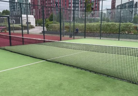 Construction d'un court de tennis en gazon synthétique à Nice
