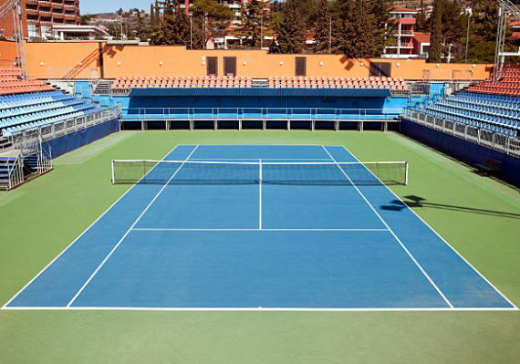Construction d'un court de tennis à Nice