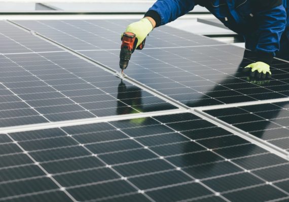 Nettoyage de panneaux solaires à Genève