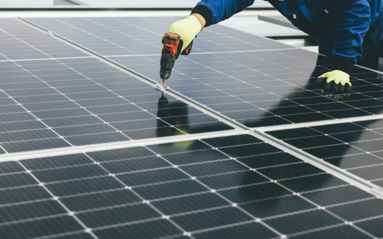 Nettoyage de panneaux solaires à Genève